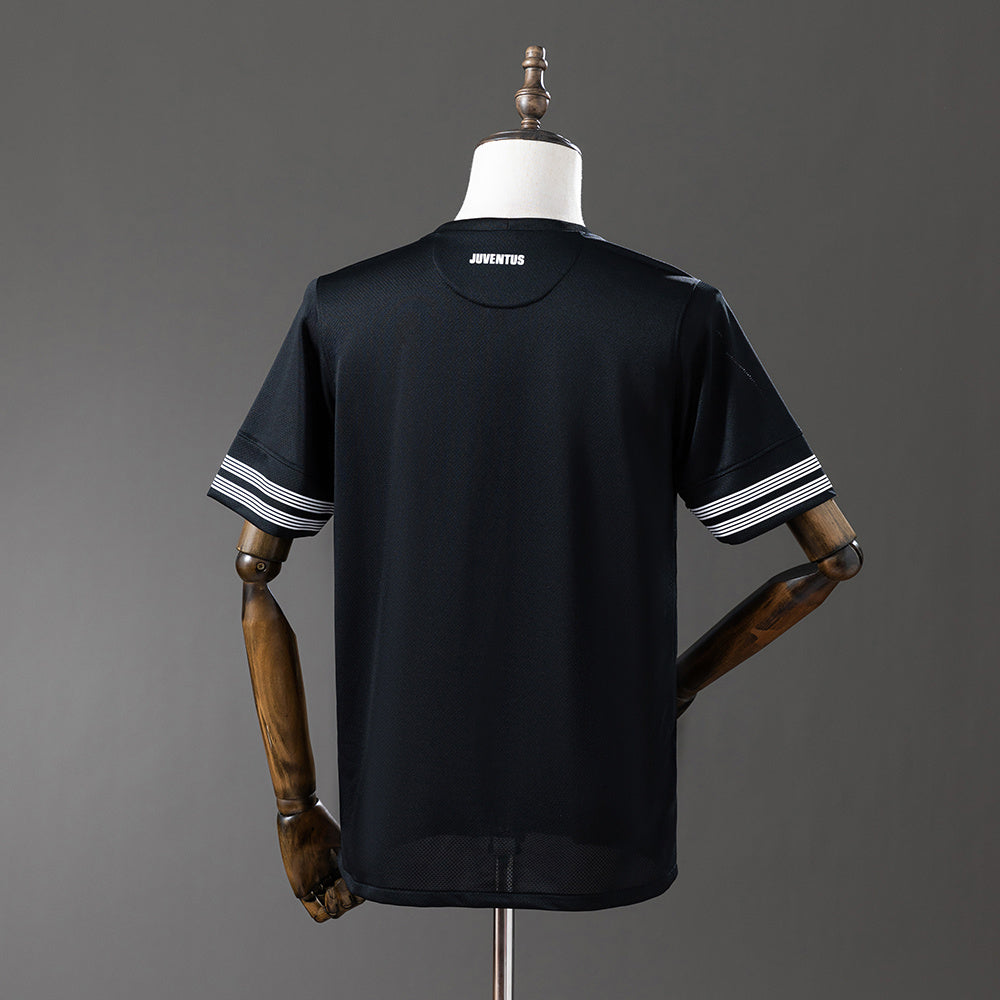 Juventus retro 2012/13 Away