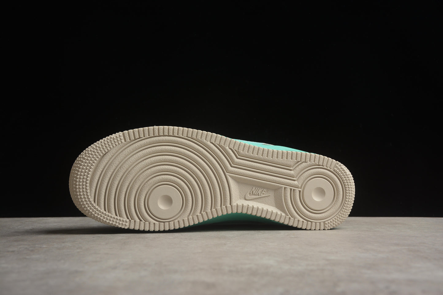Nike Air Force 1 DZ1382 222