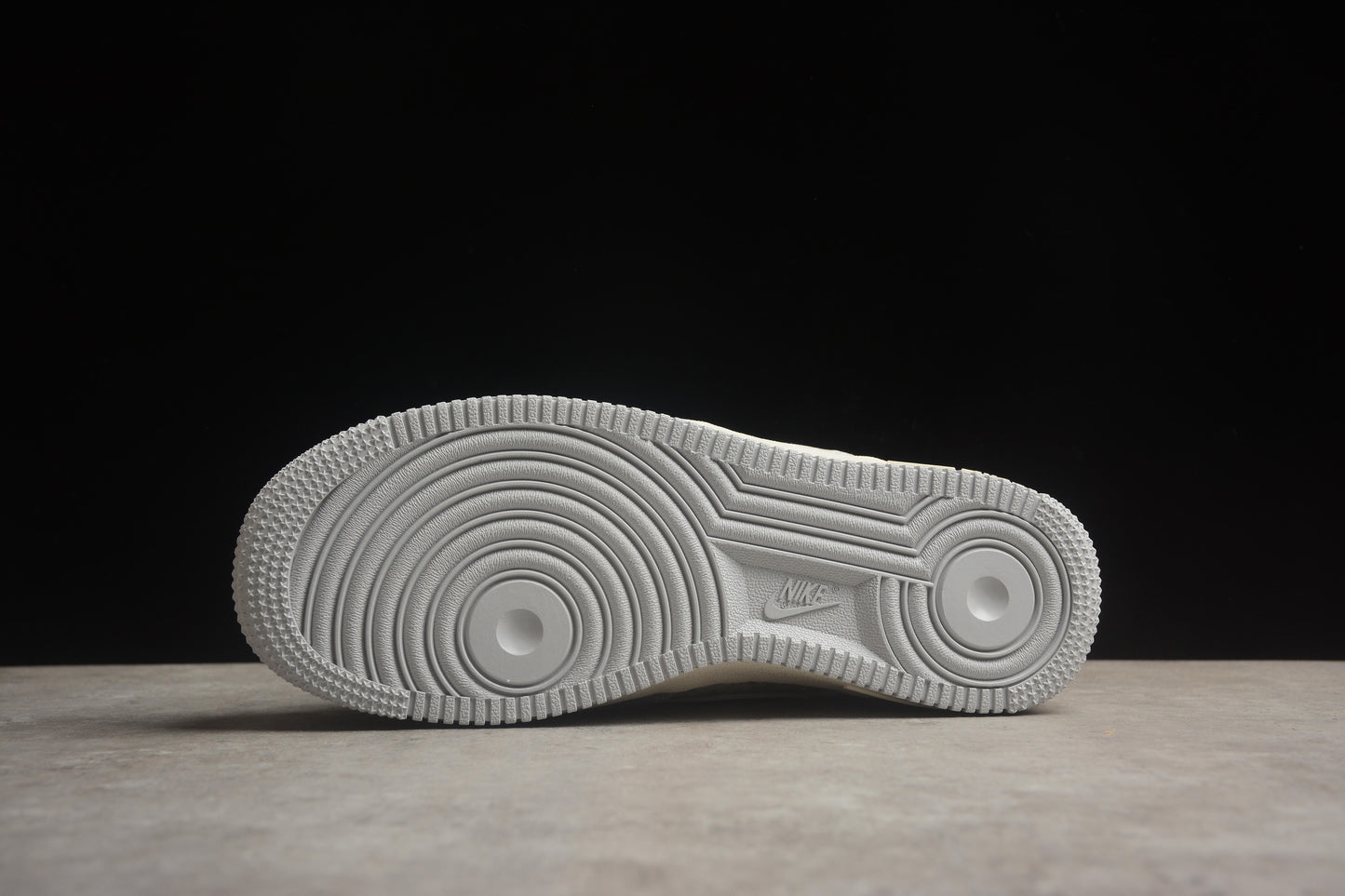 Nike Air Force 1 DD8686 200