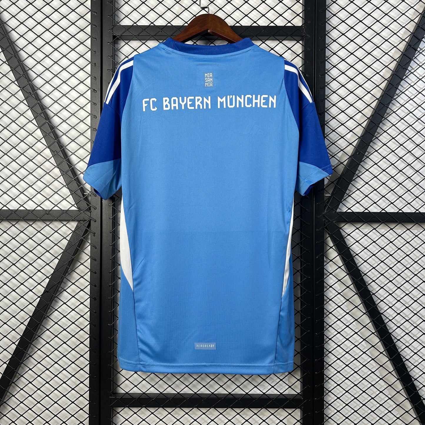 Bayern Munich 2025/26 Home Portero