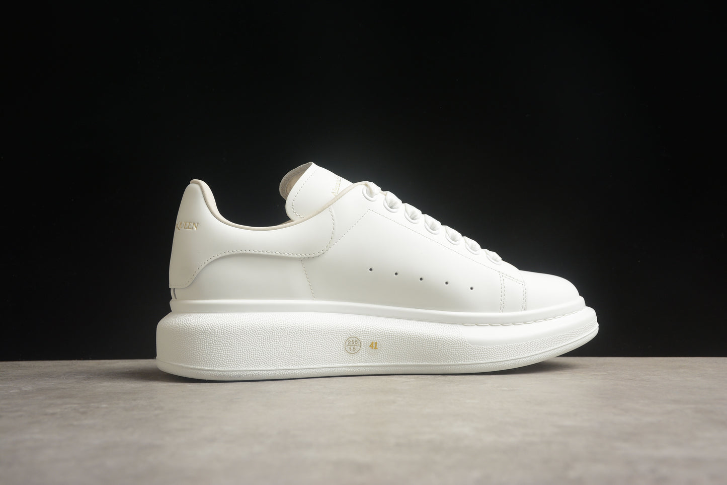 Alexander McQueen 15