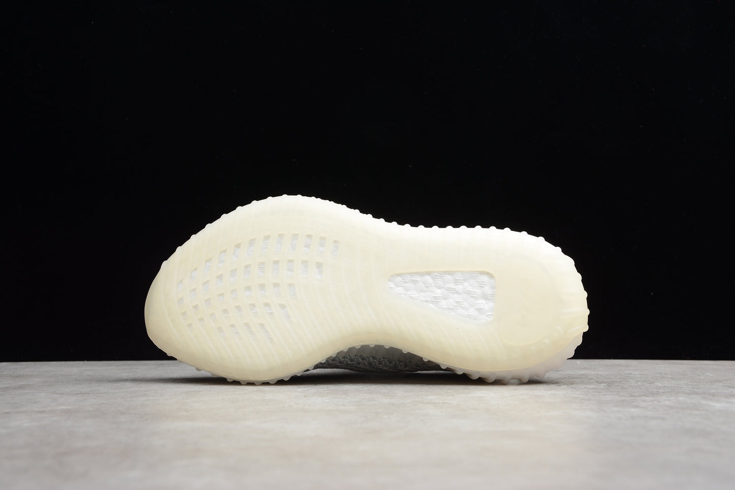 Adidas Yeezy Boost 350V2 FW3043