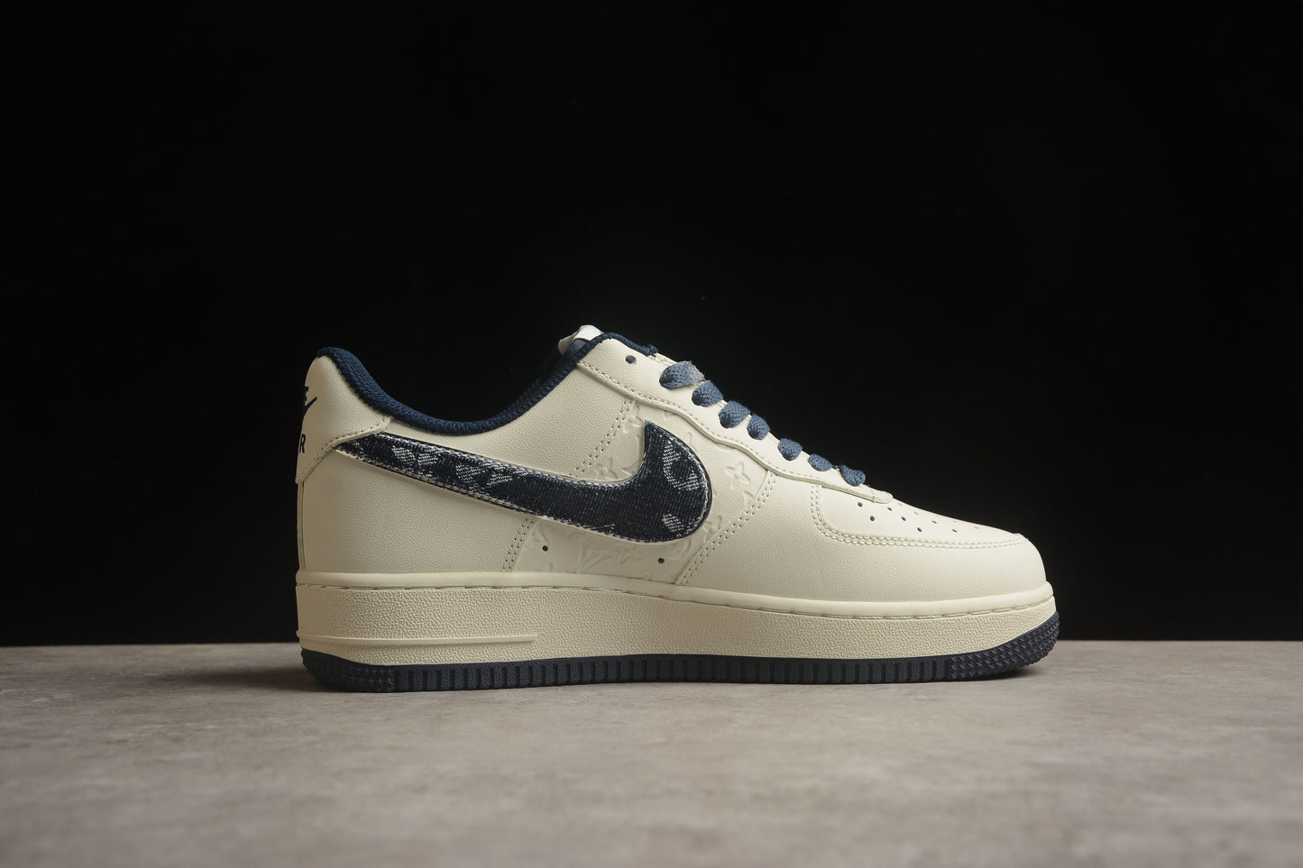 Nike Air Force 1 LV0506 011