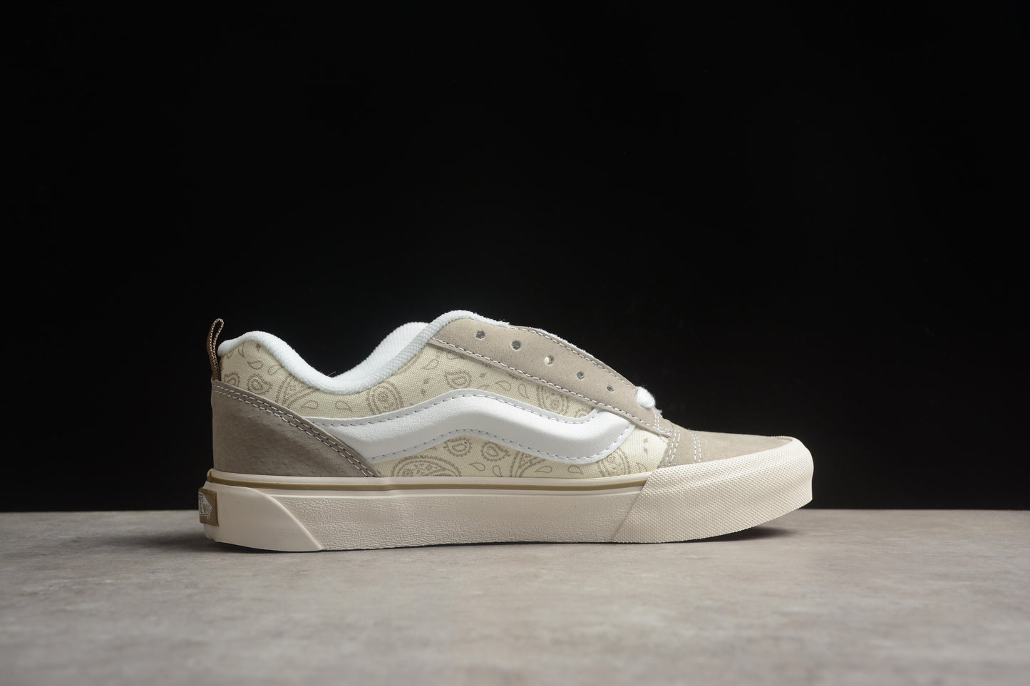Vans Classics Knu Skool Beige cuadrito