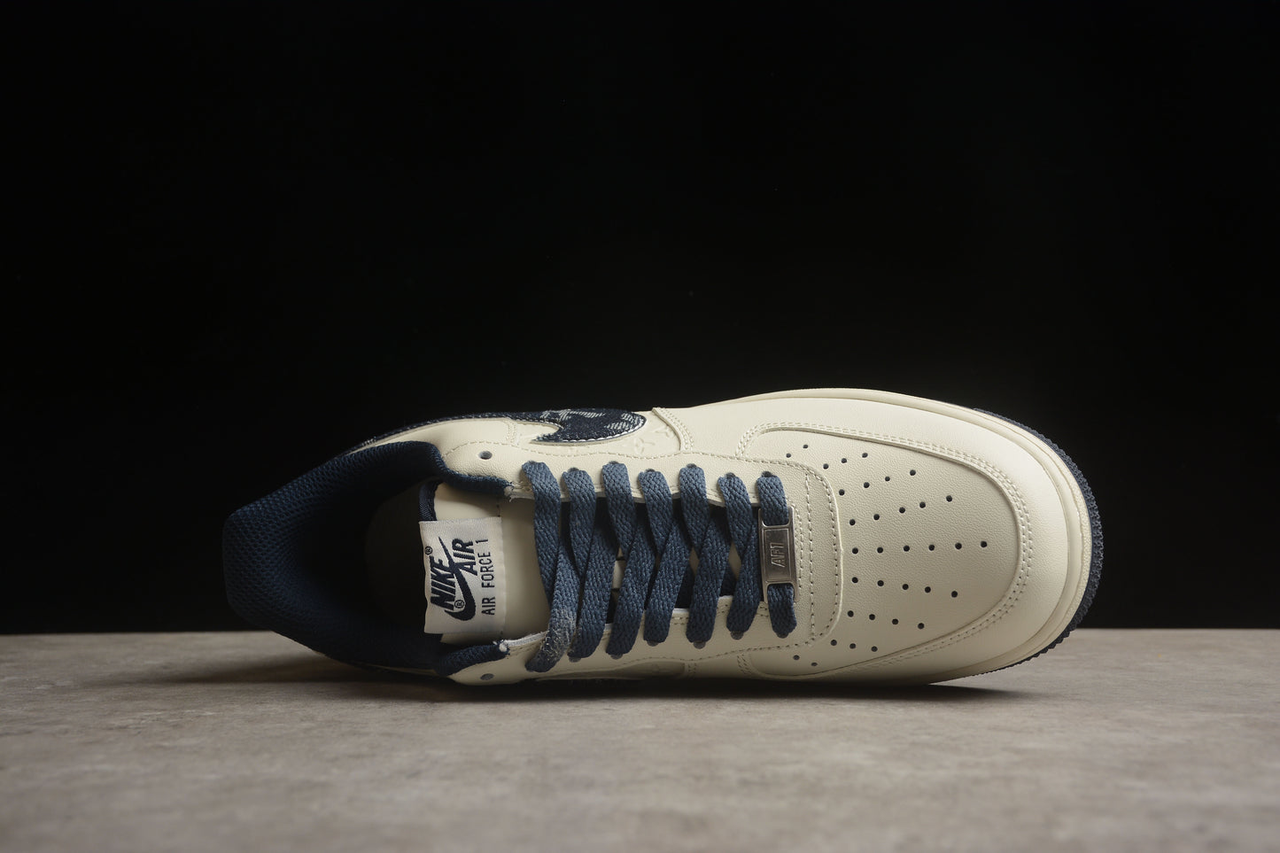 Nike Air Force 1 LV0506 011