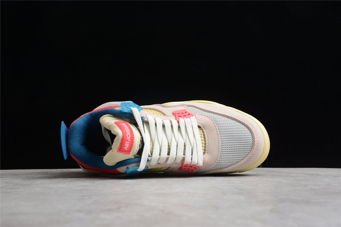 Air Jordan 4 Retro DC9533 800