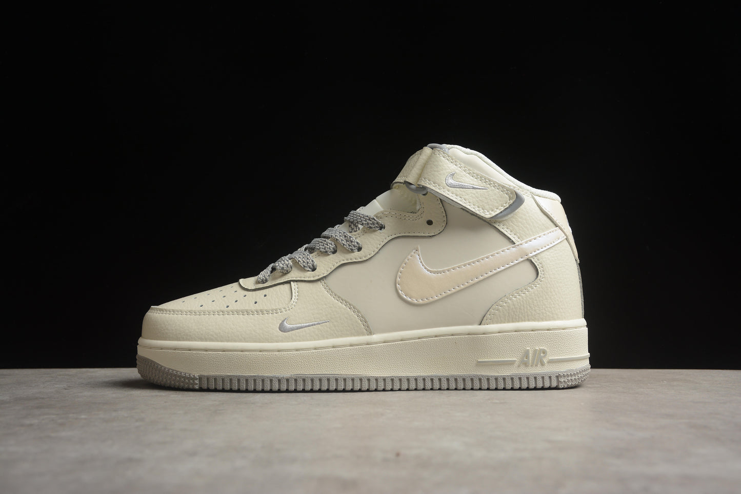 Nike Air Force 1 SG2356-806