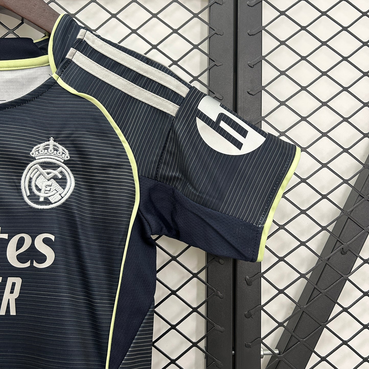 Real Madrid 2025/26 Away Kids Version