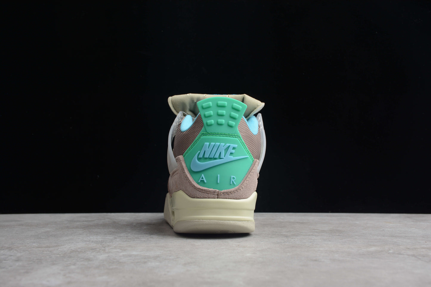 Air Jordan 4 Retro DJ5718-242