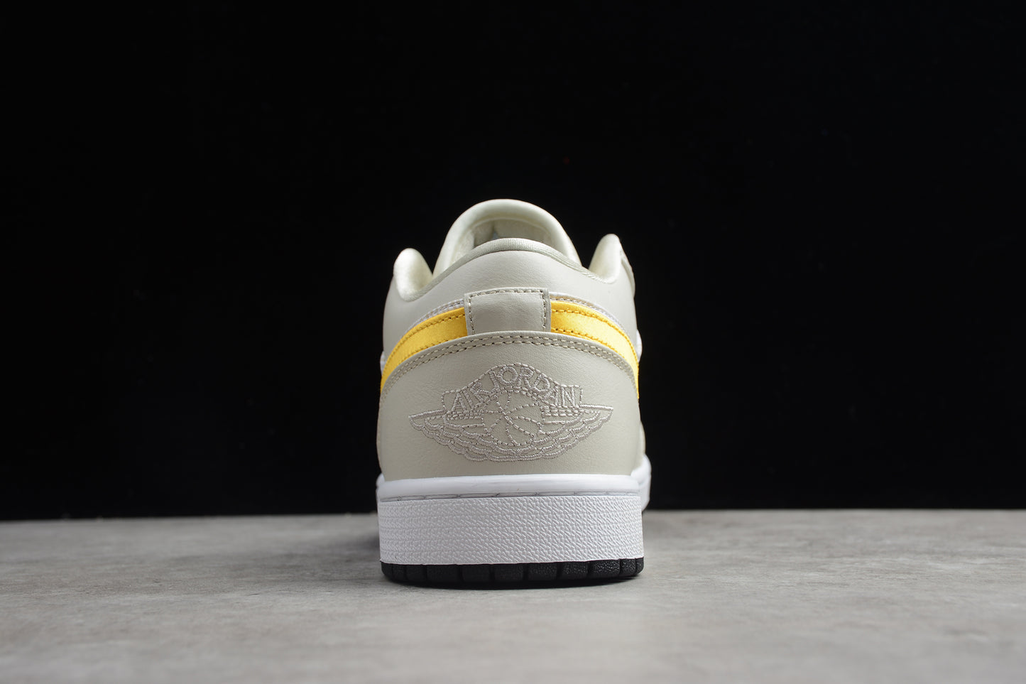 Nike Air Jordan 1 Low CK3022-107