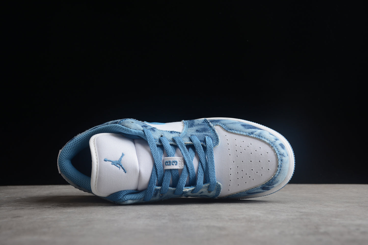 Nike Air Jordan 1 Low DM8947-100