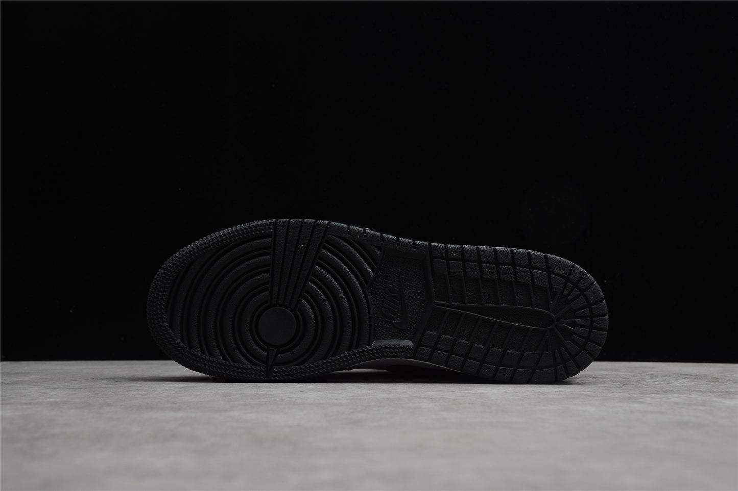 Nike Air Jordan 1 Low Retro Low 554723-601