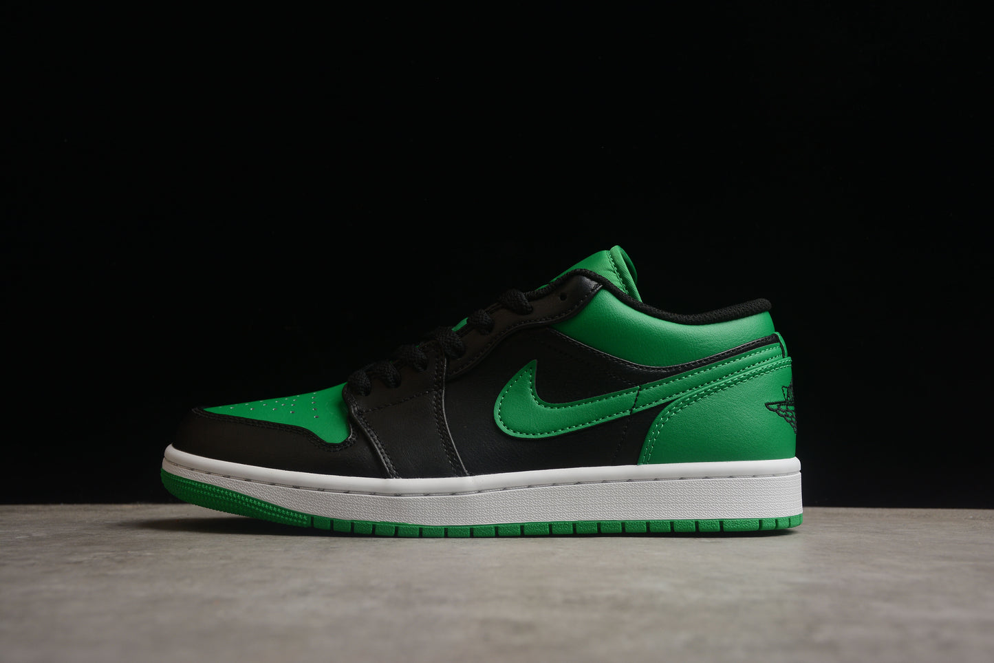 Nike Air Jordan 1 Low 553558-06