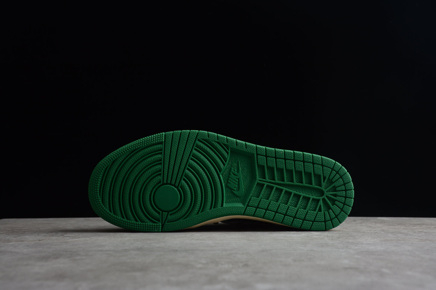 Nike Air Jordan 1 Low 553558-129