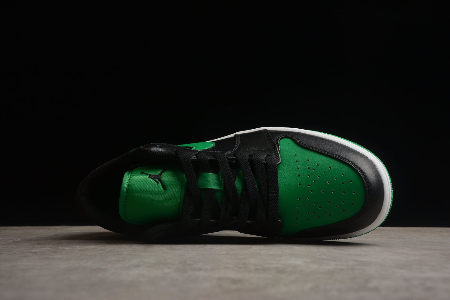 Nike Air Jordan 1 Low 553558-06