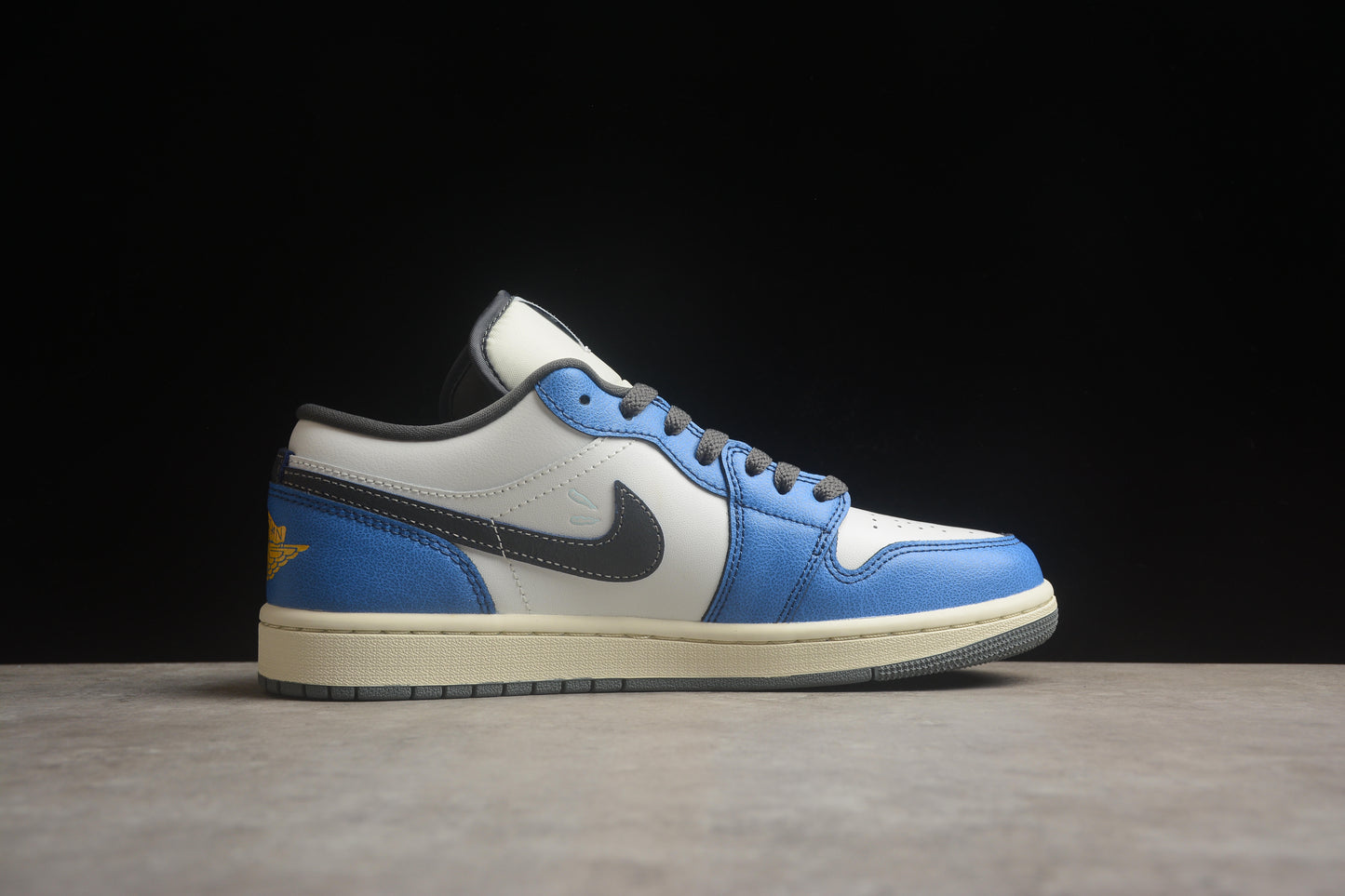 Nike Air Jordan 1 Low FV8439-104