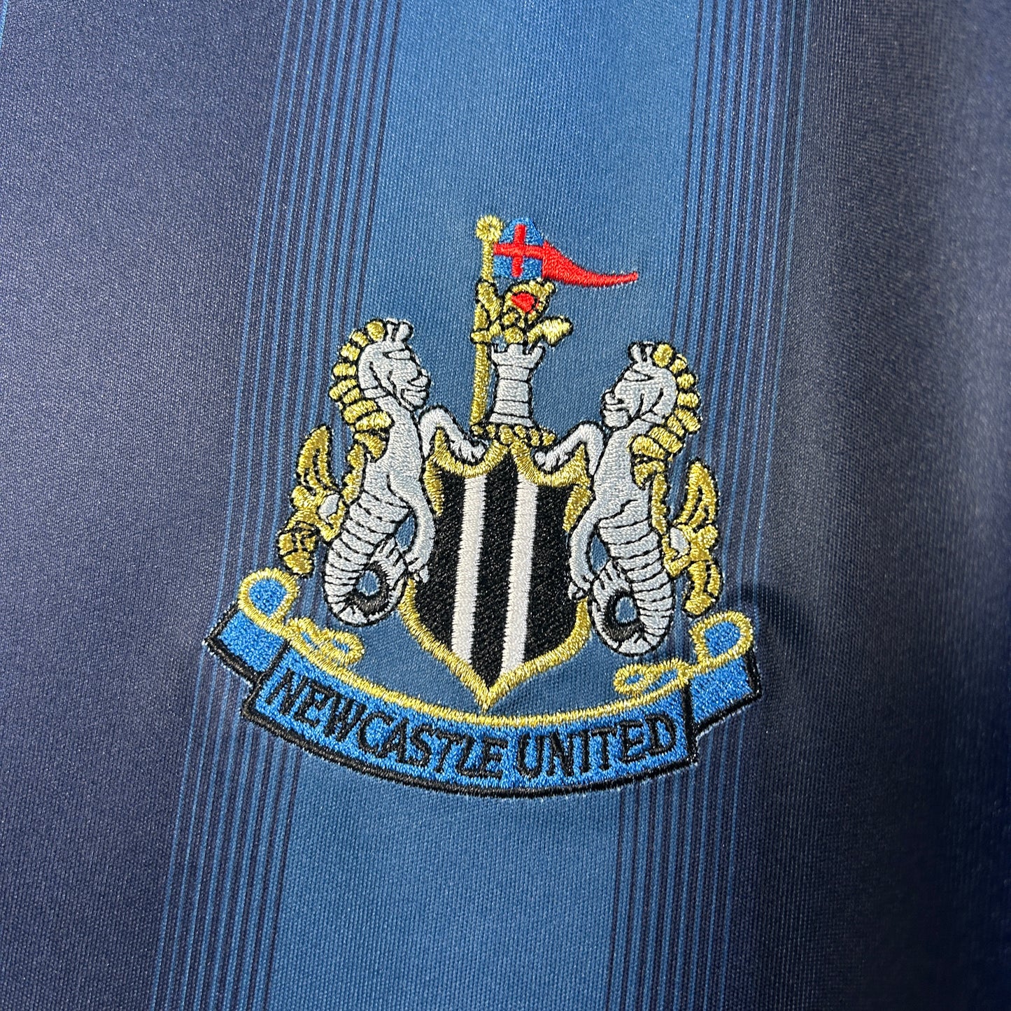 Newcastle United retro 2005/06 Away