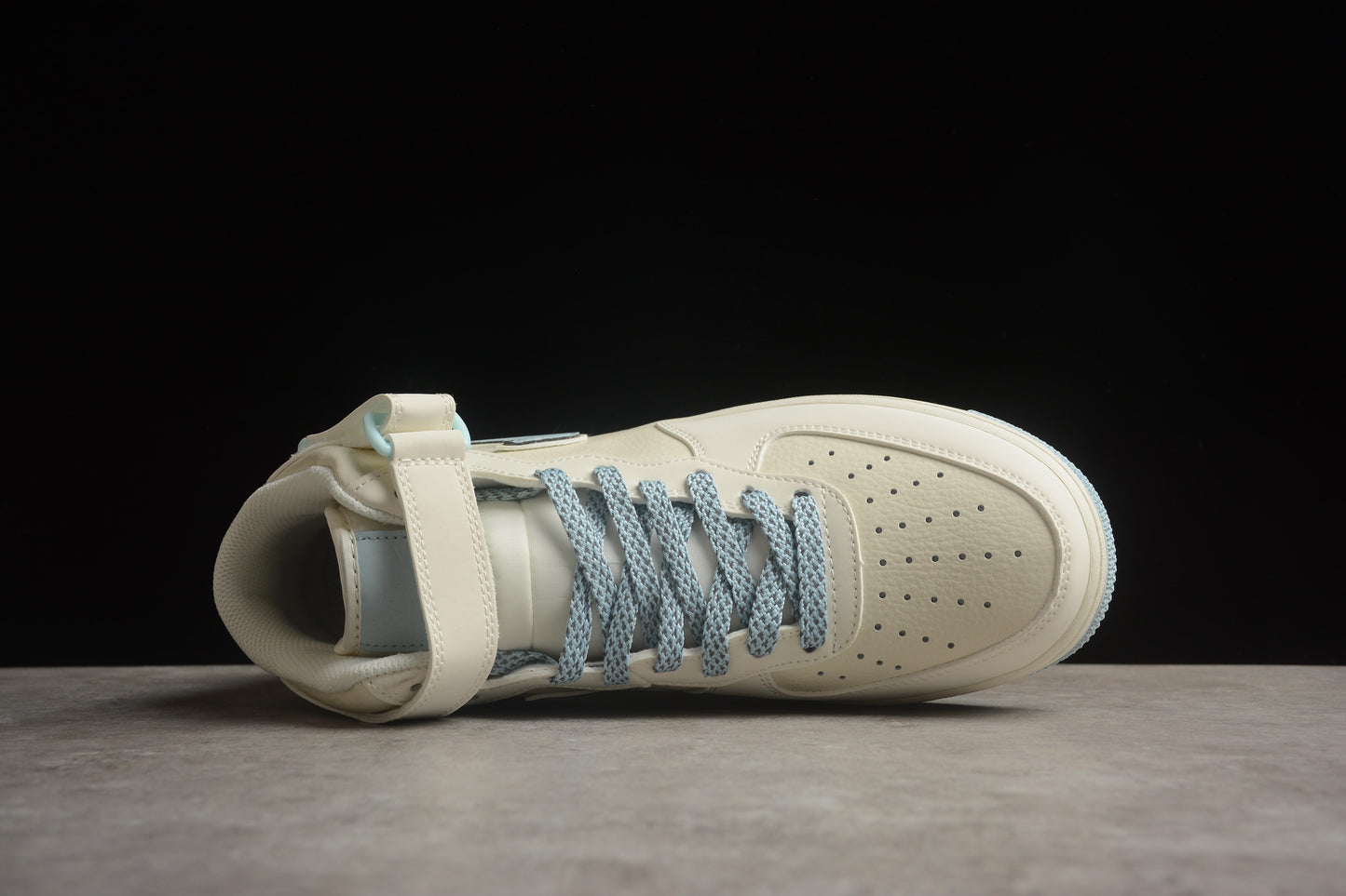 Nike Air Force 1 SH0235 555