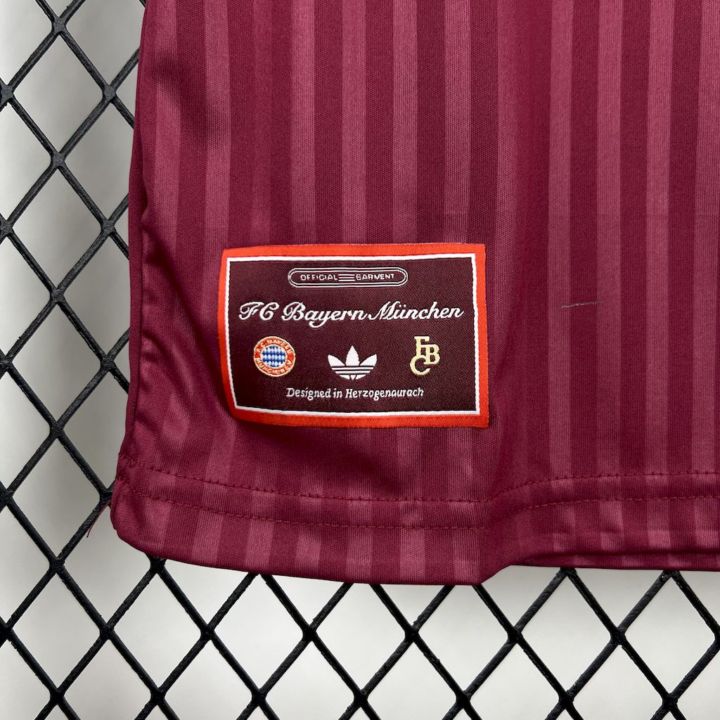 Bayern Munich 2025/26 Kids Version Iconos