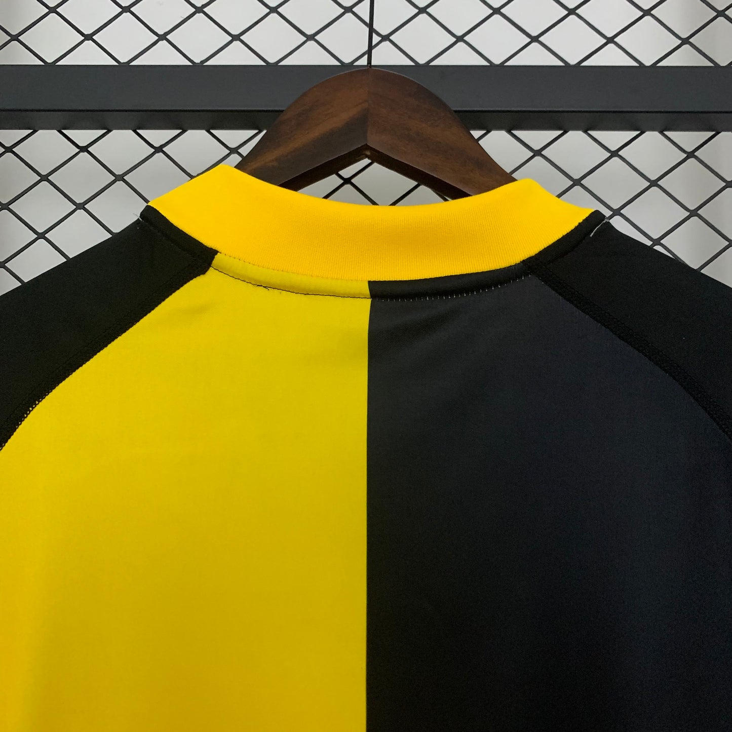 Zaragoza retro 2001/02 Away