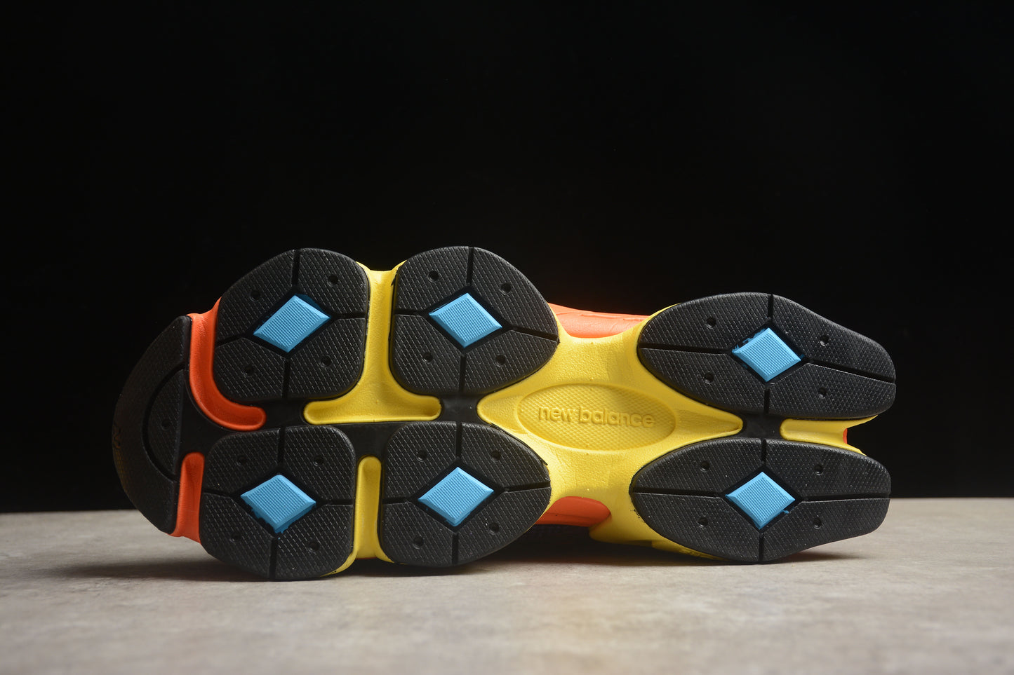 New Balance 9060 U9060NBX