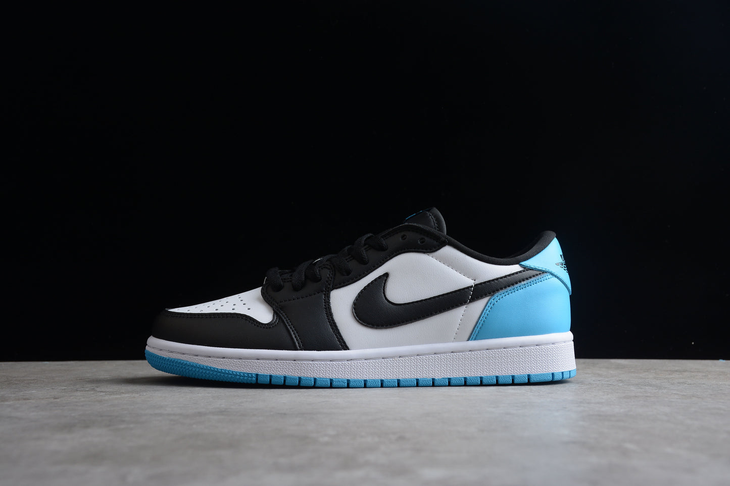 Nike Air Jordan 1 Low CZ0790 104