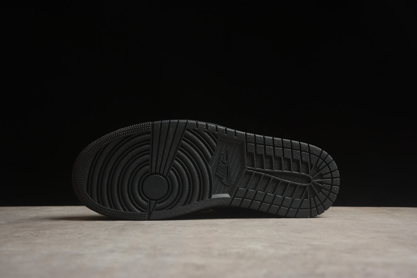 Nike Air Jordan 1 Low HJ7743-010