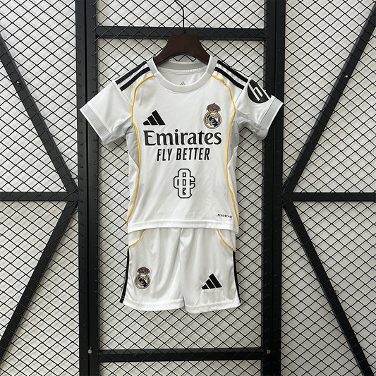 Real Madrid 2025/26 Home x Quevedo Tour 2025 Kids Version