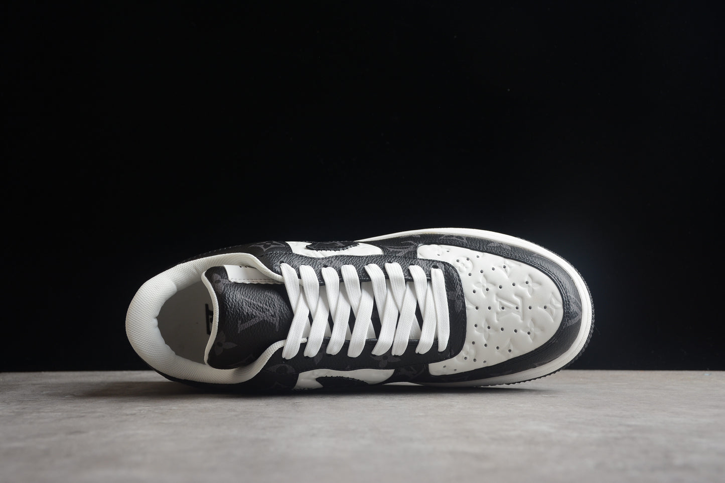 Louis Vuitton x Nike Air Force 1'07 LV8 Low Negra