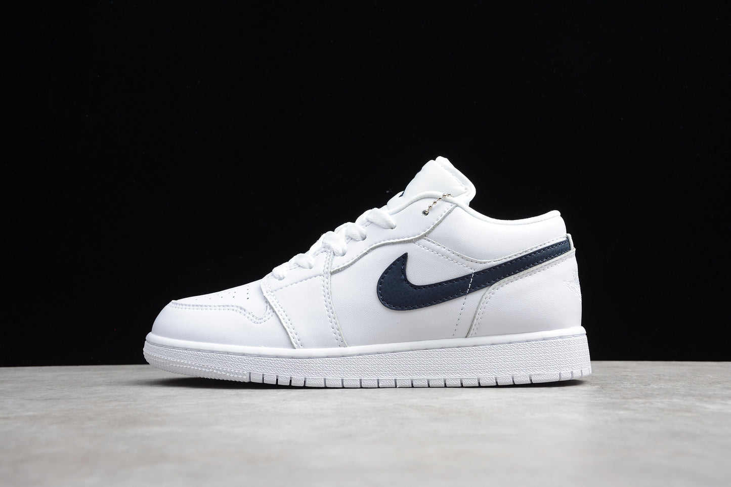 Nike Air Jordan 1 Low 553560-114