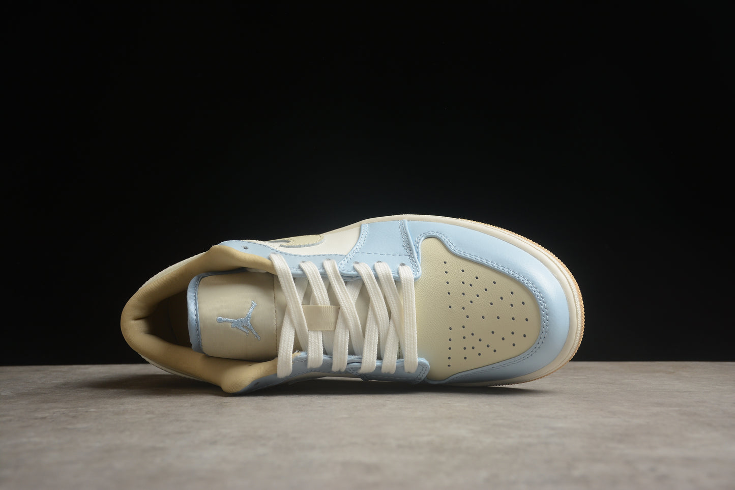 Nike Air Jordan 1 Low HQ4186-111