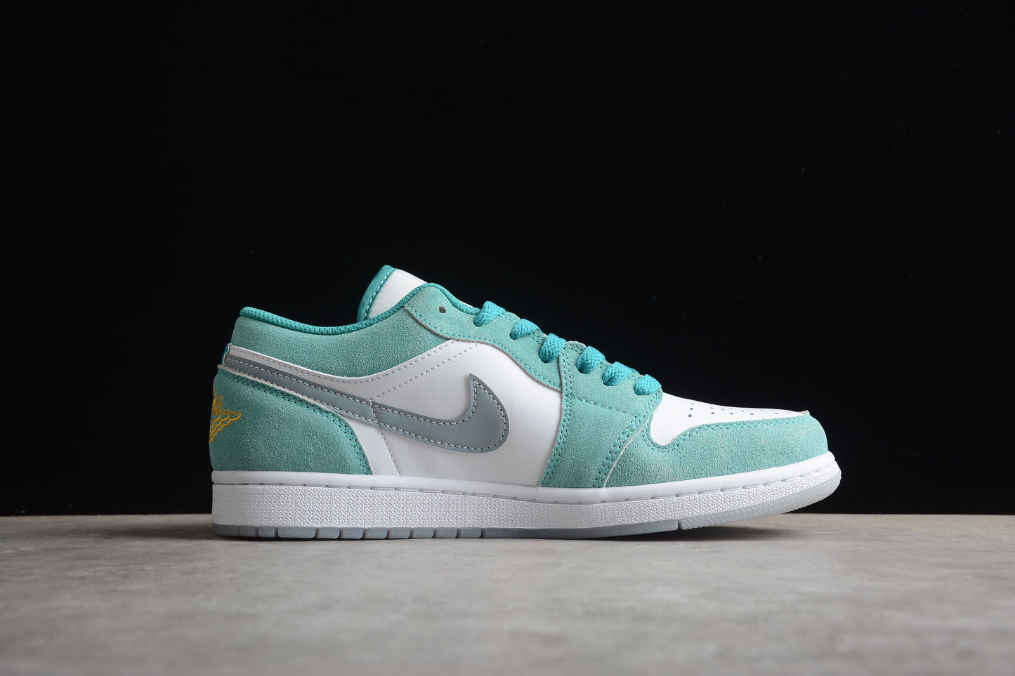 Nike Air Jordan 1 Low DN3705-301