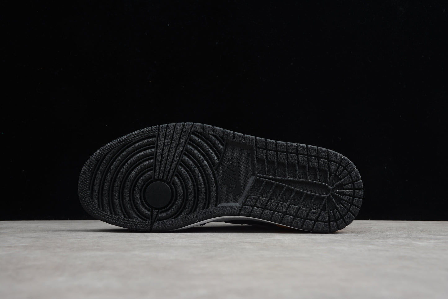 Nike Air Jordan 1 Low 553558-123