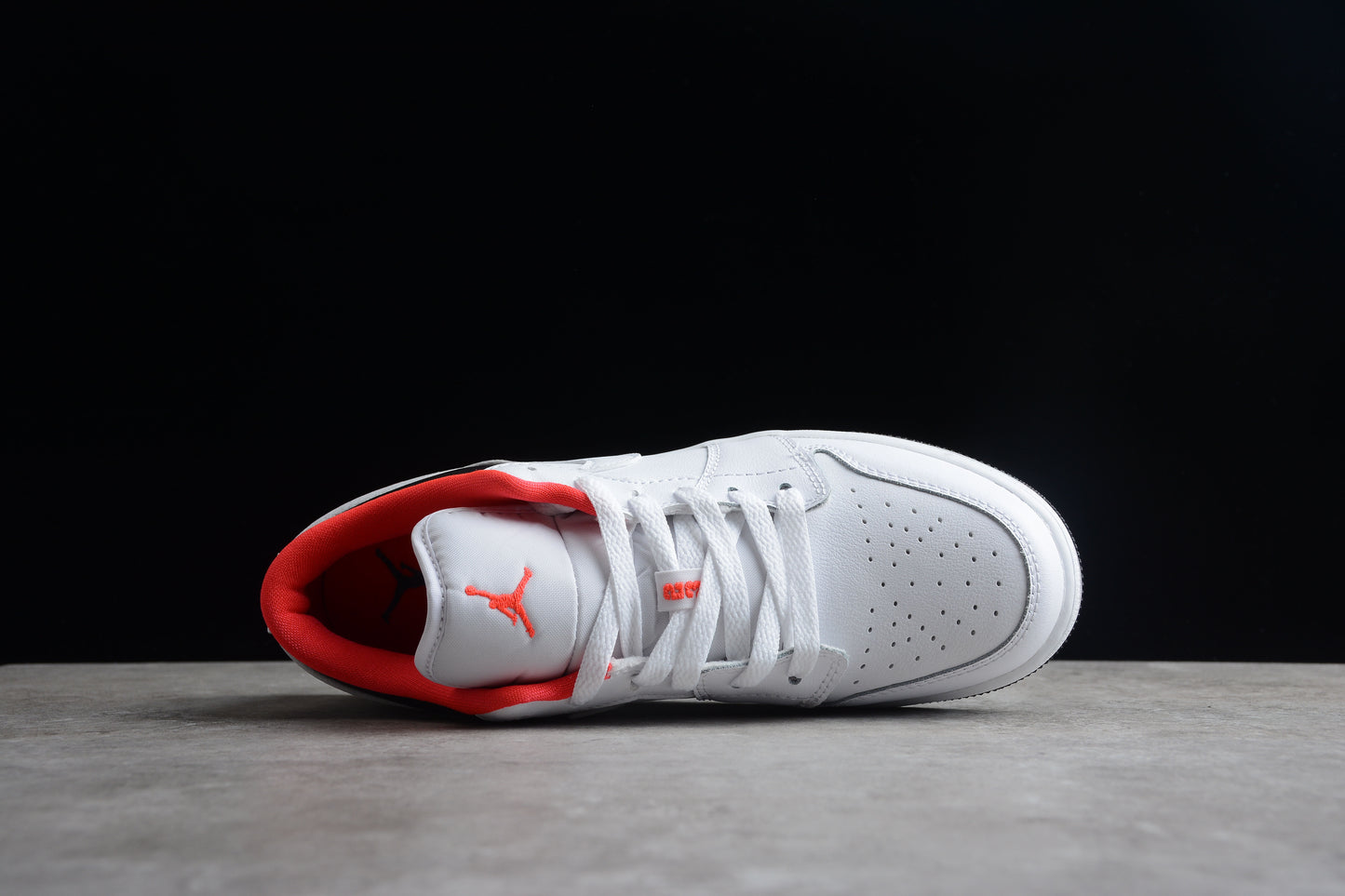 Nike Air Jordan 1 Low 553560-160