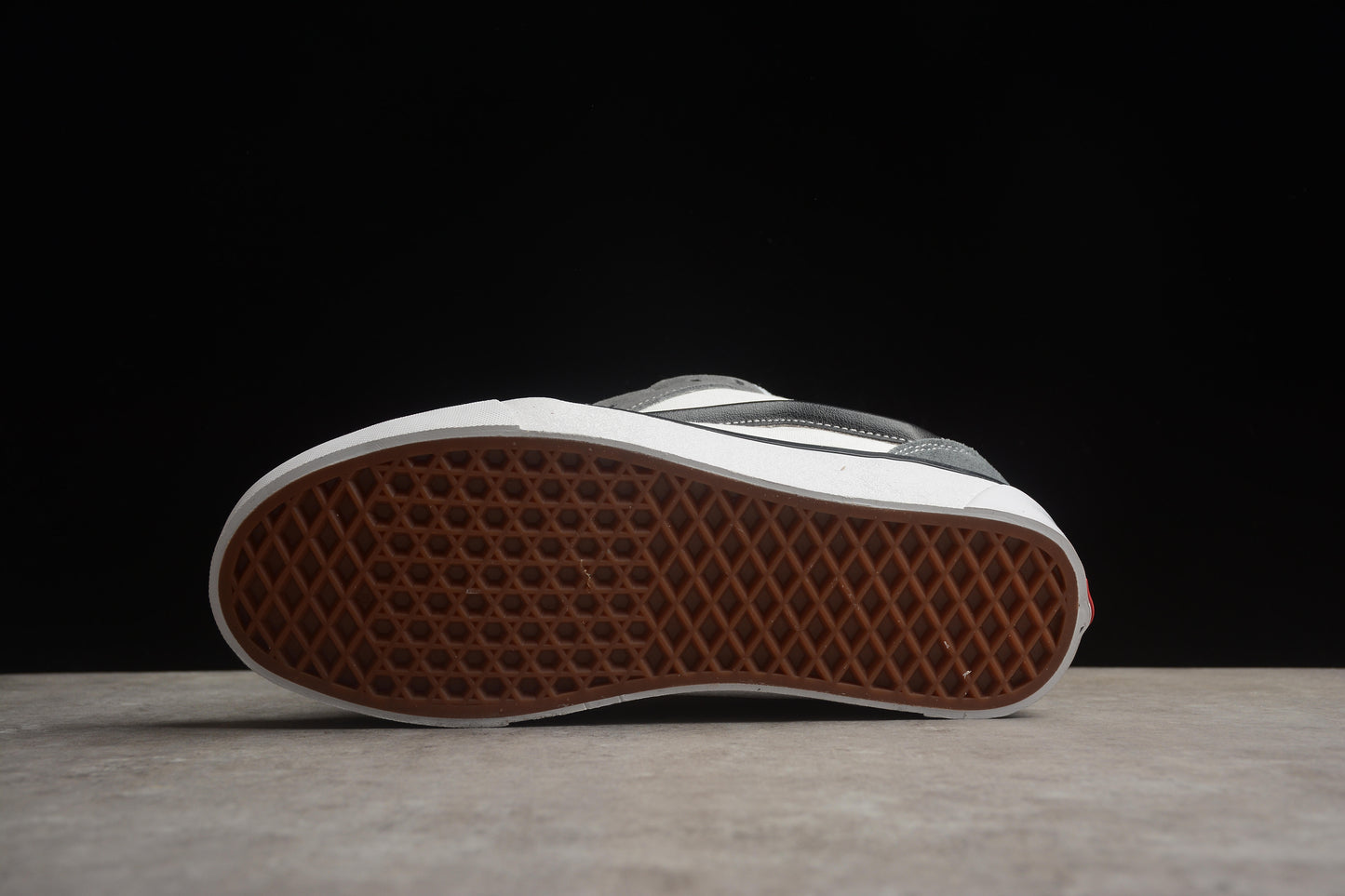 Vans Classics Knu Skool Gris