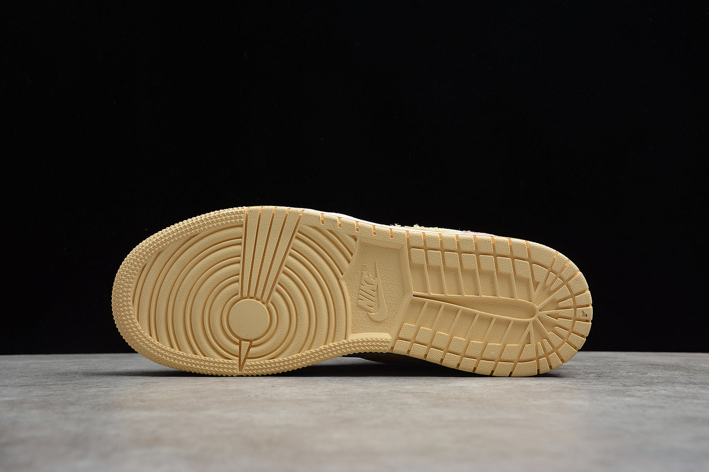 Nike Air Jordan 1 Low CW1381-003