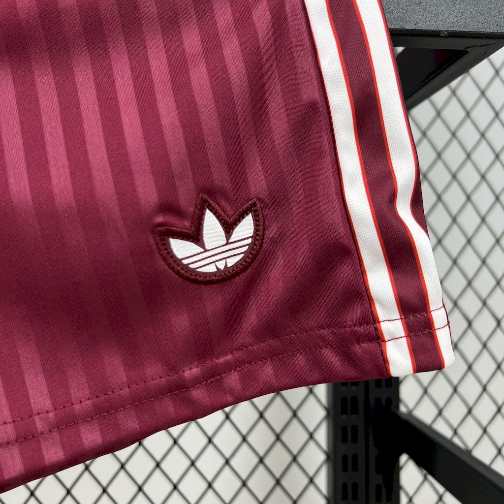 Bayern Munich 2025/26 Kids Version Iconos