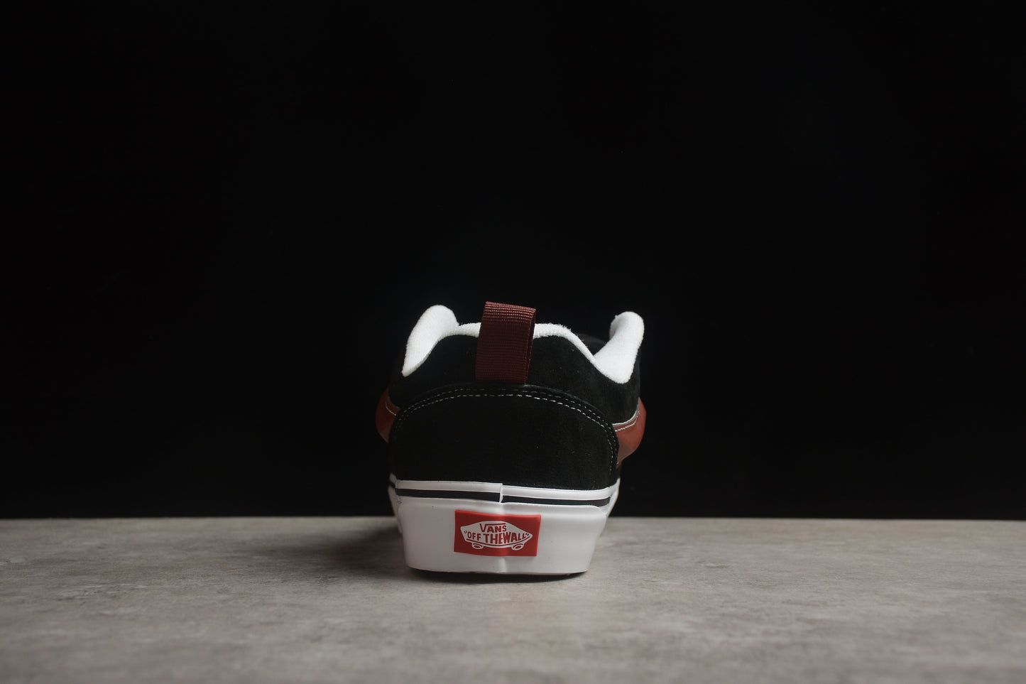 Vans Classics Knu Skool VN0009QC201