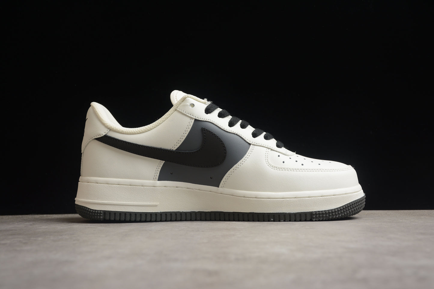 Nike Air Force 1 CL2026-113
