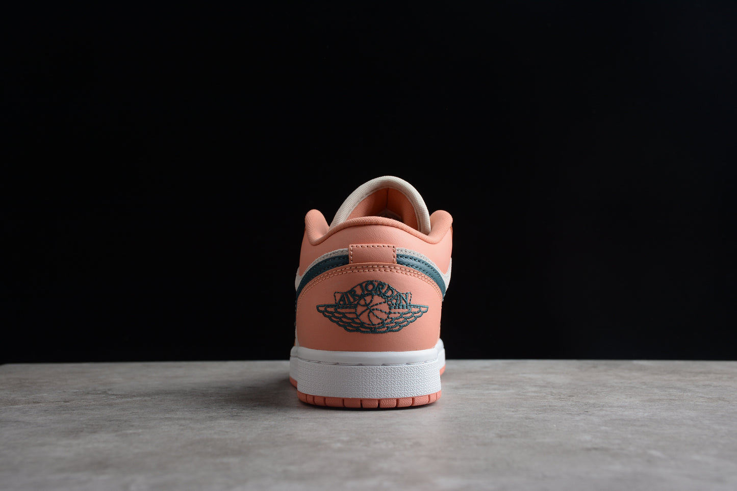 Nike Air Jordan 1 Low DC0774-800