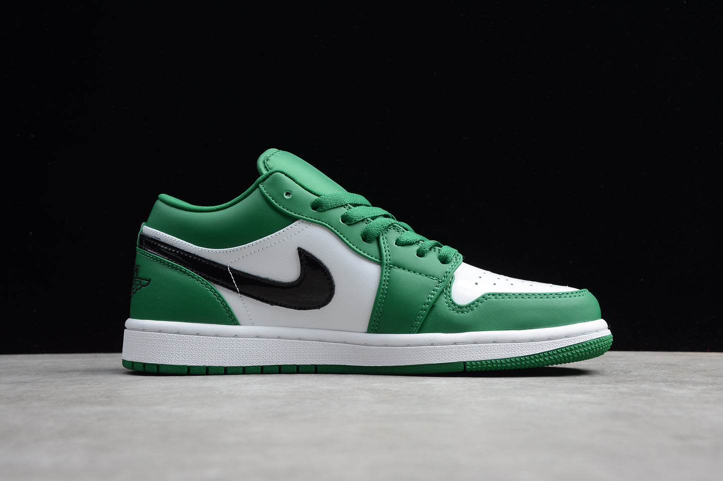 Nike Air Jordan 1 Low 553558-301