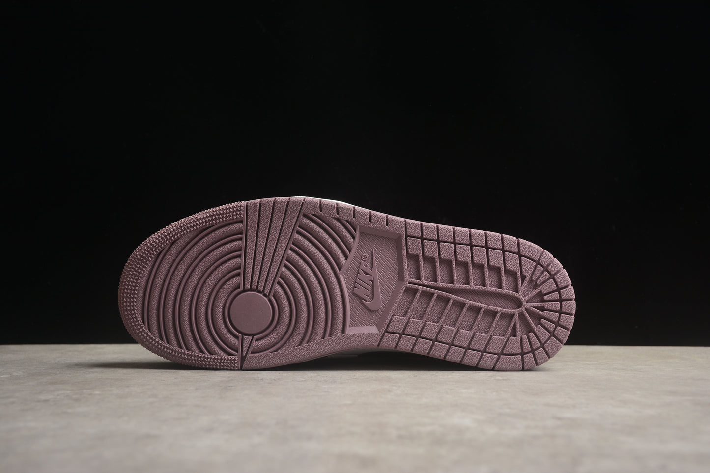 Nike Air Jordan 1 Low FB9907-102