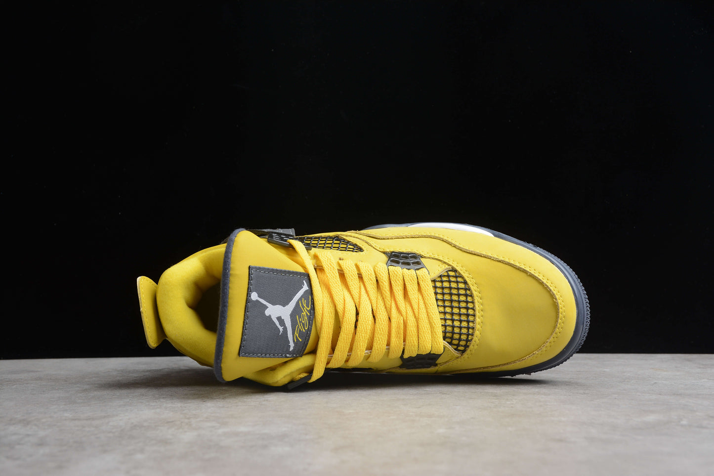 Air Jordan 4 Retro CT8527 700