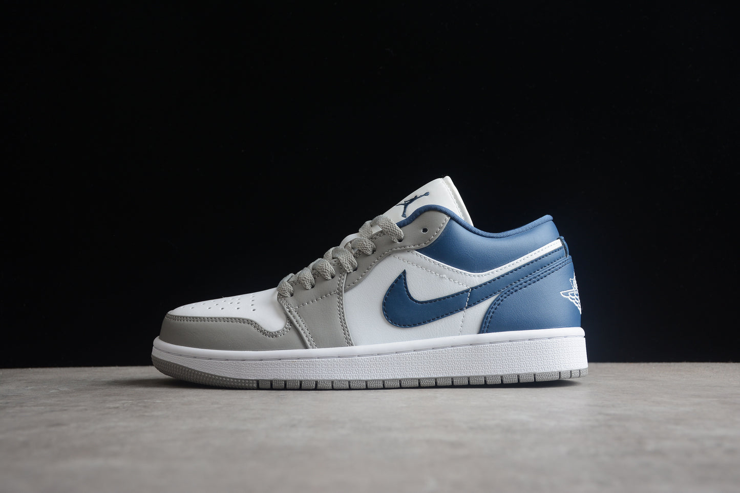 Nike Air Jordan 1 Low DC0774-042