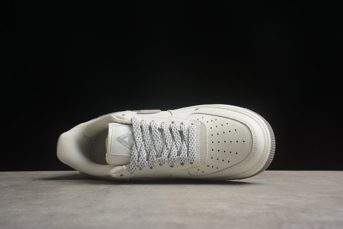 Nike Air Force 1 PE 681811