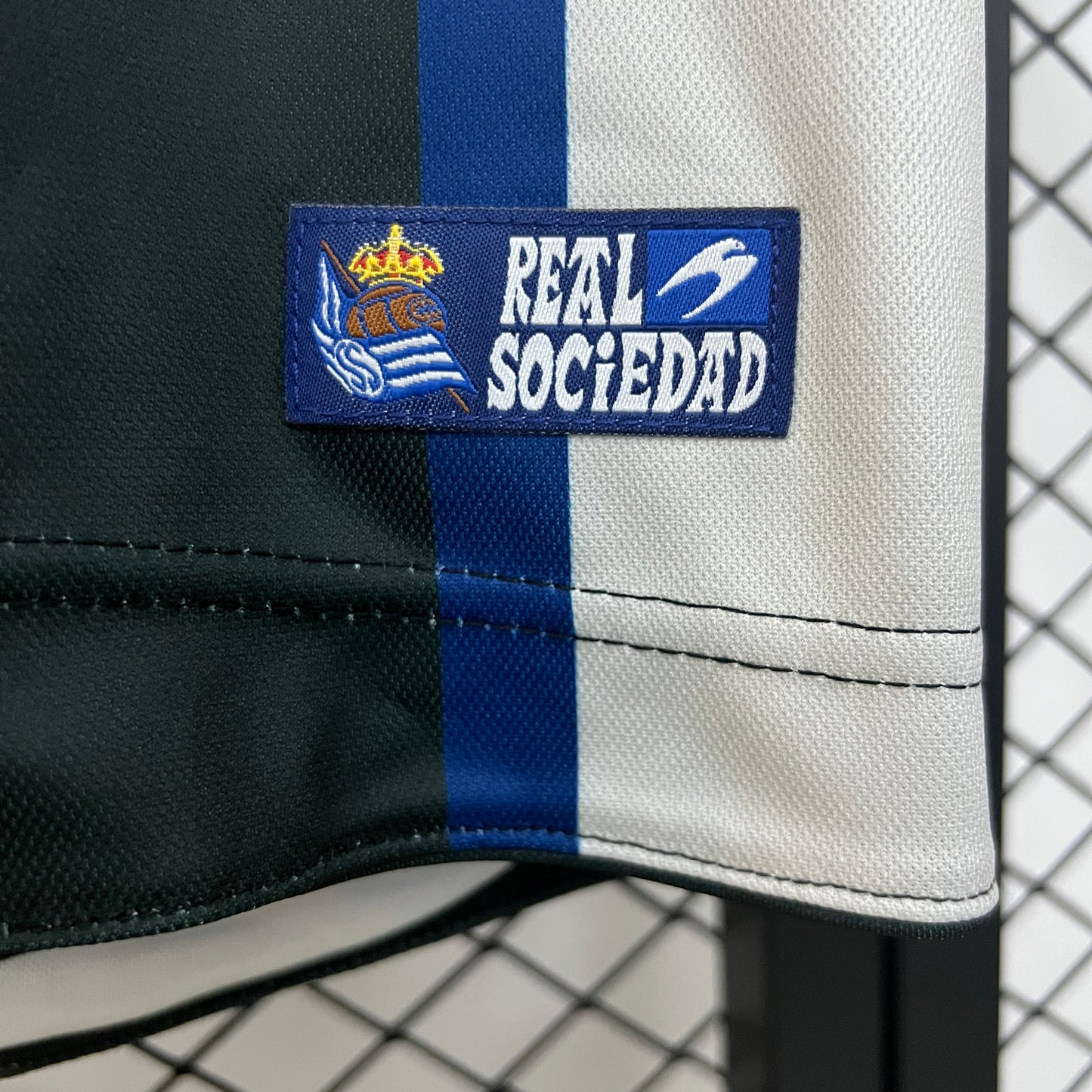 Real Sociedad retro 2000/02 Away
