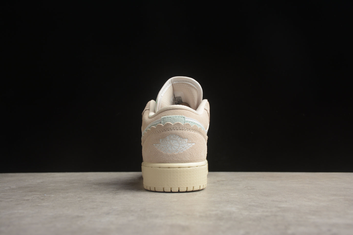 Nike Air Jordan 1 Low DZ5356-800