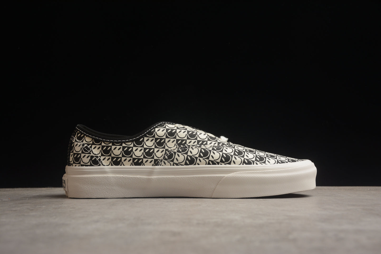 Vans Authentic VR3 VN000BVWKIG