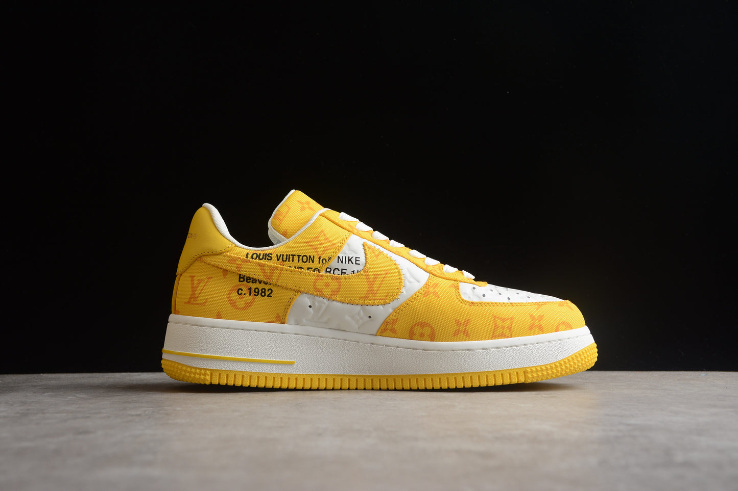 Louis Vuitton x Nike Air Force 1'07 LV8 Low Amarilla