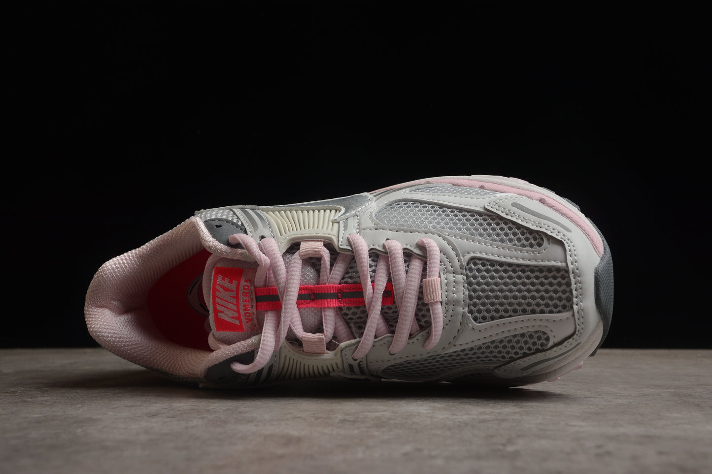 NIKE Zoom Vomero 5 FN3695-001